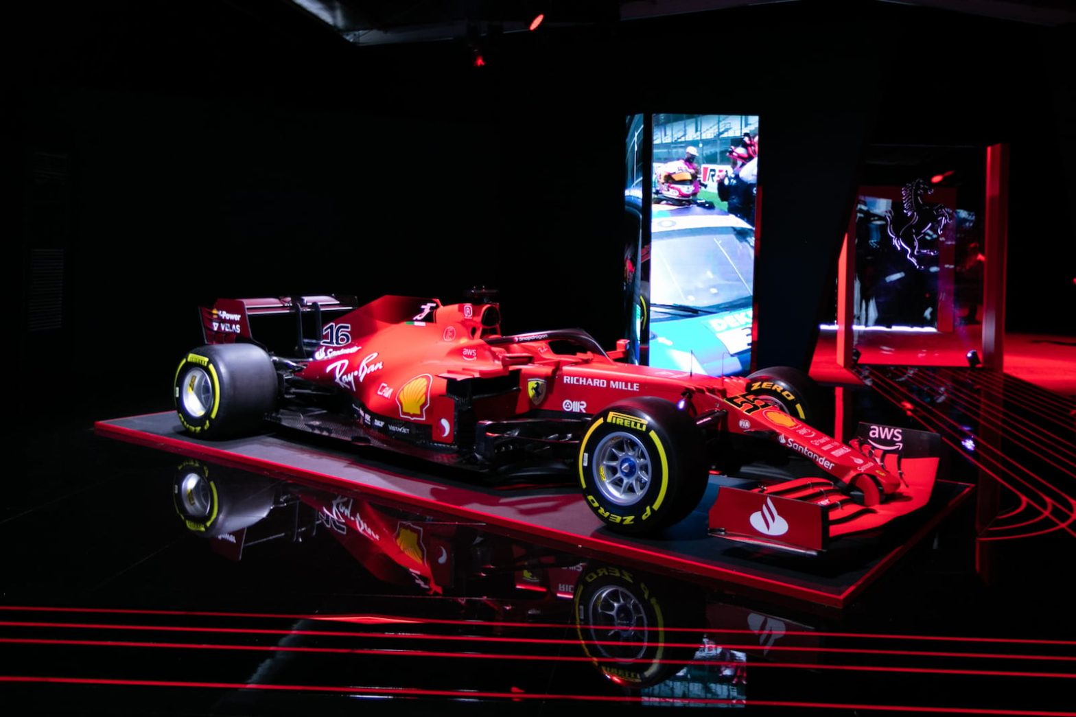 Ferrari Detaille Ses Nouveaux Projets Choquants Les Debuts De Purosangue